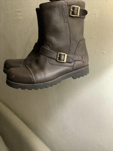 UGG Kids Leather Sheepskin Boots Size 4 - Picture 1 of 9