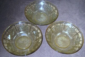3 Vintage gelb Bernstein Vertiefung Glas 8 1/2" Blumenschale Kohl Rose - Bild 1 von 3