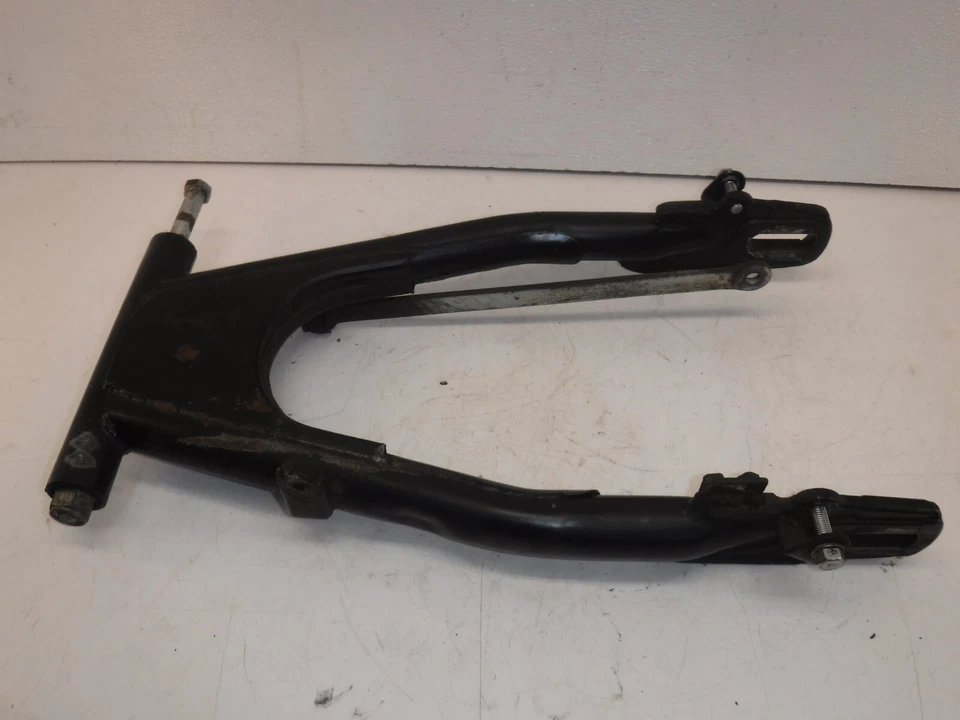 Kawasaki 750 CSR 1982 OEM basculante trasero brazo de suspensión Foto 1 de 4
