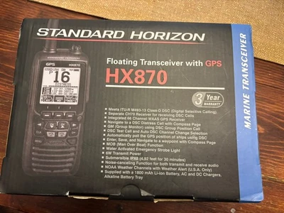 Radio VHF flotante estándar Horizon HX870 con GPS y DSC con base de carga - ¡NUEVO!! Foto 1 de 4
