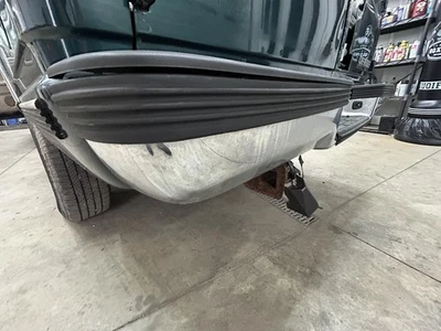 Conjunto de parachoques trasero usado se adapta a: Chevrolet Suburban 2500 1997 parachoques escalonado FL Foto 1 de 4