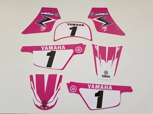 Graphic Kit Deco Fille MX YAMAHA PW 50 PW50 ROSE ORIGINE Piwi - Picture 1 of 2