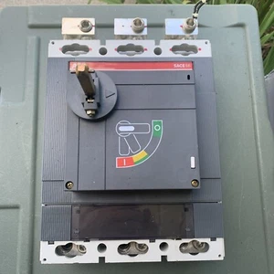 ABB INTERRUTTORE CUSTODIA STAMPATA S6H-D 800 AMP 3 POLI 600 VOLT SACE S6 USATO BELLO - Foto 1 di 7