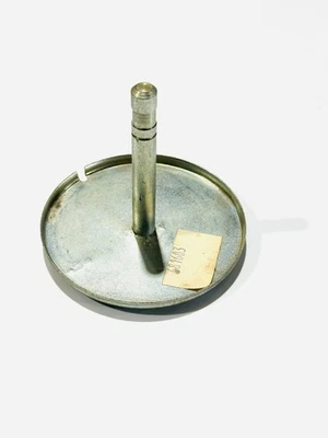 Taza de arranque de resorte para cortacésped serie F original OEM. Parte 681603   Foto 1 de 2