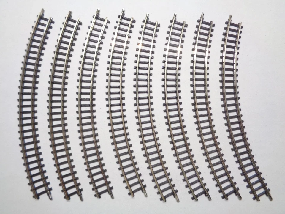 Märklin Mini Club 8510 Curved Track 8 Pieces (14591) - Image 1 of 1