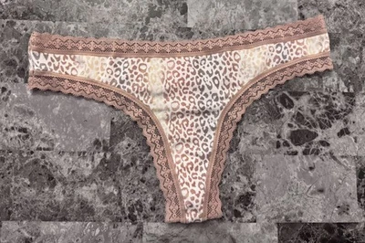 NUEVO CON ETIQUETAS BRAGAS TANGA VICTORIA'S SECRET GRANDES BEIGE LEOPARDO GUEPARDO ENCAJE RARAS Foto 1 de 3