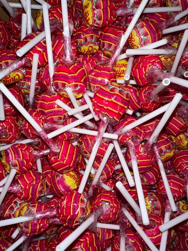 100 X Chupa chups lollies STRAWBERRY  flavour standard⏳LIMITED TIME OFFER⏳ - Image 1 of 1