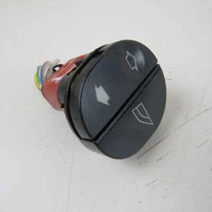 Pulsante alzavetro 96FG14529AC Ford Puma 1997-2001 usato (48657) - Foto 1 di 2