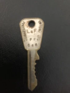  FP 648 VINTAGE KLASSISCHES AUTO SCHLÜSSEL FORD FOCTO - Bild 1 von 2