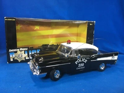 ERTL American Muscle 1:18 POLICE CHEVY BEL AIR 1957 - CHICAGO POLICE DEPARTMENT - Immagine 1 di 4