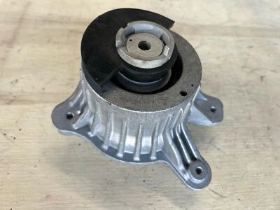 Montaje motor delantero derecho 1 pieza para Mercedes-Benz C200; C250 18-15 2,0 L 205-240-03-00 Foto 1 de 4