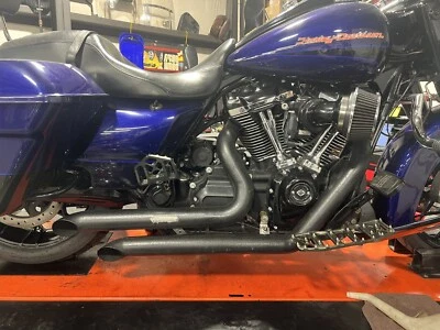 ESCAPE HARLEY FREEDOM DECLARACIÓN ESTADOS UNIDOS DESVÍOS MODELOS M8 SOFTAIL Y TOURING Foto 1 de 4