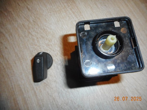 Foto 1 di 9