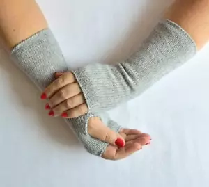 Handmade, knitted 100% cashmere arm warmers - Picture 1 of 5