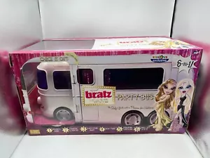 MGA Entertainment Bratz The Movie Party Tour Bus 6-In-1 Playset - New - Picture 1 of 13