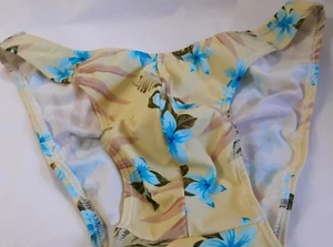 Traje de baño corto tropical hecho a mano hecho a mano Ebabee6464 hecho en EE. UU. amarillo floral - Imagen 1 de 2