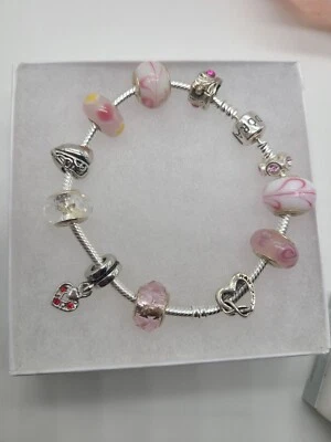 Pulsera Pandora con 11 Pugster, dijes europeos. Viene con caja de regalo Foto 1 de 4