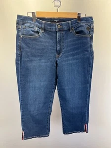 Tommy Hilfiger Jeans Straight Capri Jeans Shorts Women's Size 14 Blue Mid Rise - Picture 1 of 6