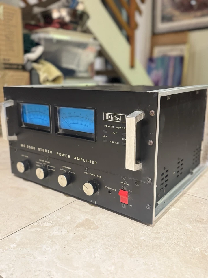 McIntosh High-End Vintage Audio System – MC 2500, C34V, MR 7082 & More  - Image 1 of 4