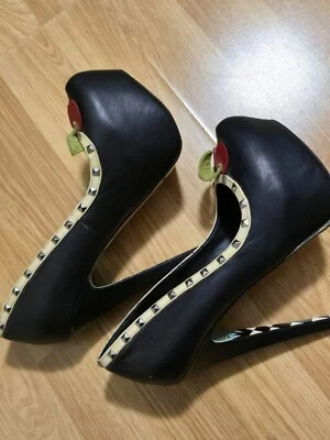 Sapatos femininos tamanho 5 - Imagem 1 de 2