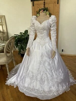 Vestido de novia vintage blanco satinado talla 6-8 Foto 1 de 4