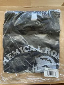 My Chemical Romance 2022 Tour Shirt Xl New Haunted Castle Glow In The Dark - Picture 1 of 1