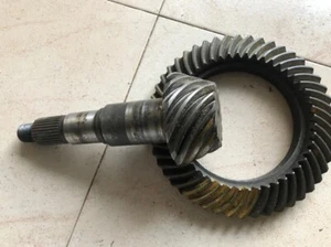 Corona pignone nissan 3.69 38100-0F56A rapporto di trasmissione coppia conica - Foto 1 di 3