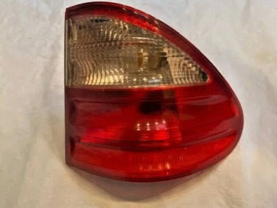 Luz trasera derecha derecha derecha Mercedes-Benz E320 E430 2000-2002 vagón OEM pasajero Foto 1 de 4