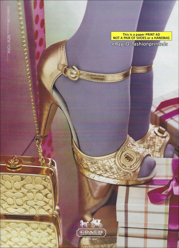 ANUNCIO IMPRESO COACH 1 página vacaciones 2007 pies de mujer en medias moradas y tacones dorados Foto 1 de 1