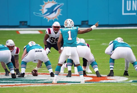 Tua Tagovailoa Miami Dolphins NFL 13"x19" Poster Super Gloss Print 05E Cover