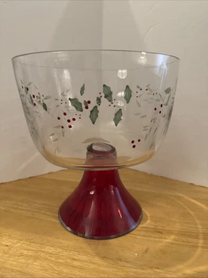 Винтажная стеклянная миска для сервировки десертов Pfaltzgraff Winterberry с мотивом ягод - Изображение 1 из 4