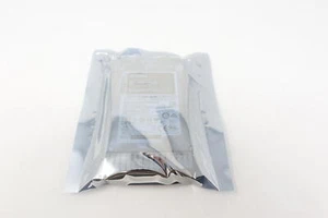 7XB7A00069 01GV182 Lenovo disco rigido 2,4 TB 10K SAS 12G 2,5" - Foto 1 di 2