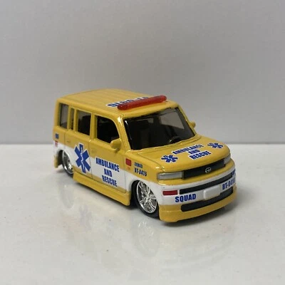 Modelo coleccionable Scion xB XP30 2004-2006 a escala 1/64 Diecast Foto 1 de 4