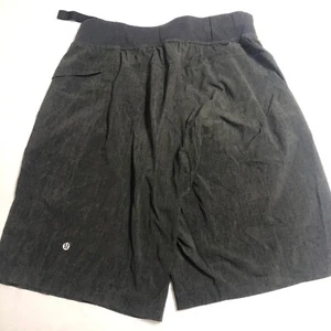 Lululemon Mens Olive Black Striped Elastic Waist Shorts Size M - Picture 1 of 5