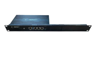 Routeur Ubiquiti ER-4 Edge 4 avec kit de montage en rack ER-RMKIT inclus + fil d'alimentation - Photo 1/12