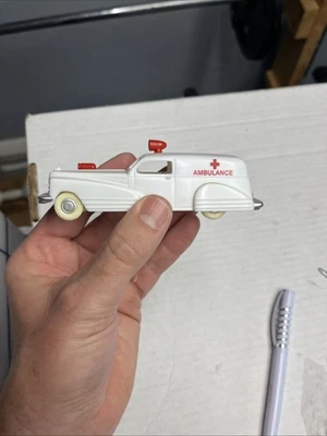Dimestore Dreams Deluxe Plastic Ambulance Car 1:43 Scale  2000 1940-50’s Style - Image 1 of 4