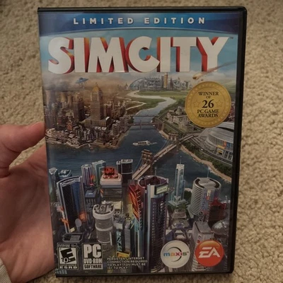 Sim City 2013 PC DVD-ROM Limited Edition Complete Box w/ Instruction Manual - Image 1 of 4
