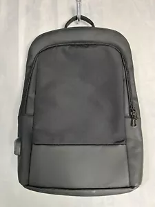 Laptop Rucksack gepolstert vier Reißverschlusstaschen USB Haken an der Seite - Bild 1 von 13