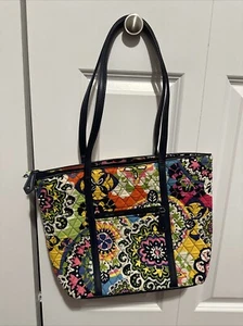 Vera Bradley - Medium Size - Purse - Picture 1 of 3
