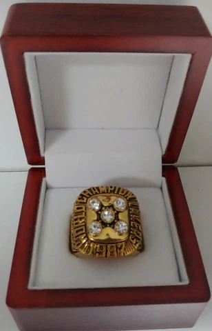 Magic Johnson - 1987 Los Angeles Lakers Championship Ring W Wooden Display Box Cover