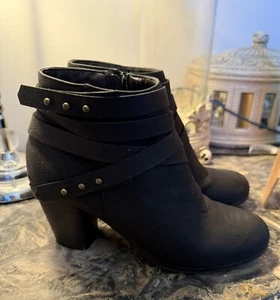 Cato Boots Women 7.5 Black Faux Leather Block High Heel Ankle Booties Strap Stud - Picture 1 of 4