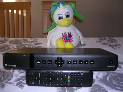 Sagemcom RCI88-320 KDG  HD Receiver Recorder Kabel Deutschland Vodafone - Bild 1 von 3