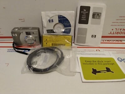 HP PhotoSmart 735 3.2MP Digital Camera Silver Complete W Box WINDOWS MAC - Image 1 of 4