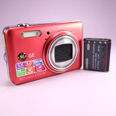 General Electric Digital Camera GE E1255W 12.2MP Silver Tested - Image 1 of 4