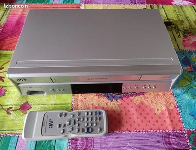 Videoregistratore VHS JVC V525sef 6 Teste Hifi Stereo Pal/Secam / Ntsc - Immagine 1 di 3