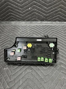 2011-2014 Dodge Avenger Chrysler 200 Fuse Box Body Control Module P04692346AE - Picture 1 of 7