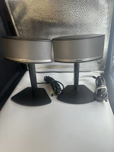 2 Bose Companion 5 Satellite Speakers Multimedia PC Speakers - Picture 1 of 6