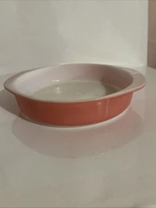 VINTAGE PYREX FLAMINGO PINK BAKING OVEN WARE 221 8 inch Round GUC - Picture 1 of 5