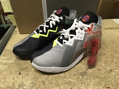 DS MENS NIKE Nike LeBron 18 Low SPACE JAM BUGS x MARVIN CV7562 002 SZ 12 DEFECT - Image 1 of 4