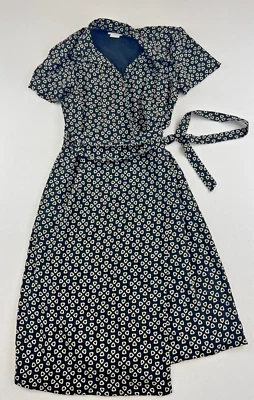 Vintage Liz Claiborne Size 6, Dress, Long Sleeve, Wrap Dress w/ Collar - Image 1 of 4
